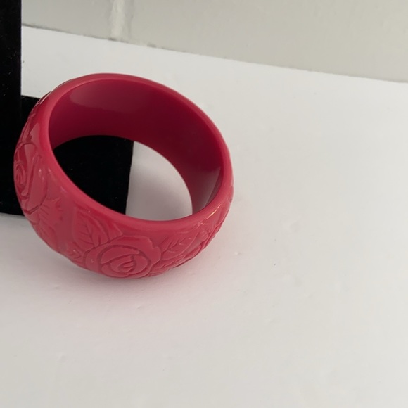 Classic Vintage Rose Inlay Pink(ish) Red Womens Valentine Bracelet - Picture 4 of 6